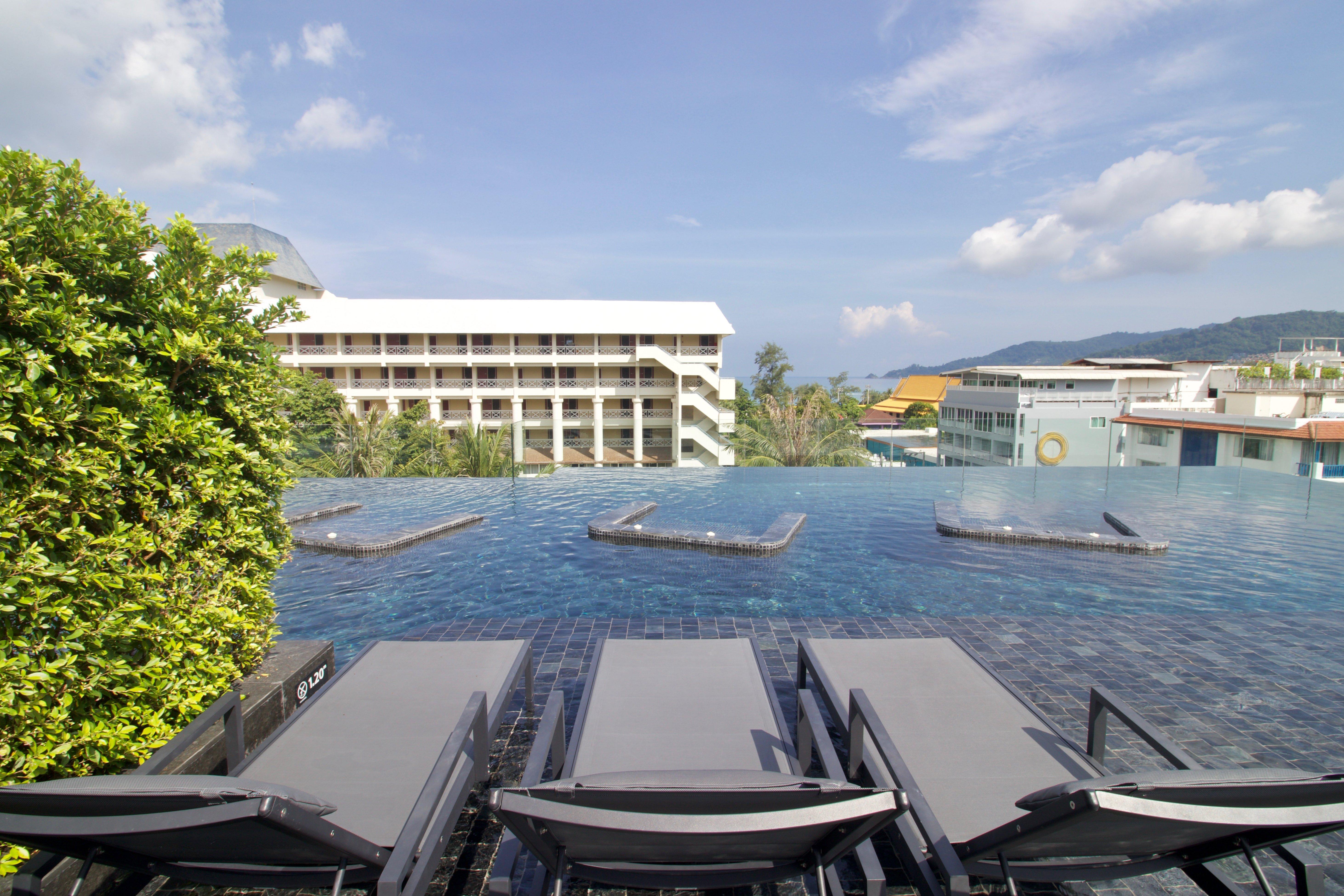 Hotel Indigo Phuket Patong By Ihg Екстериор снимка The swimming pool at the hotel