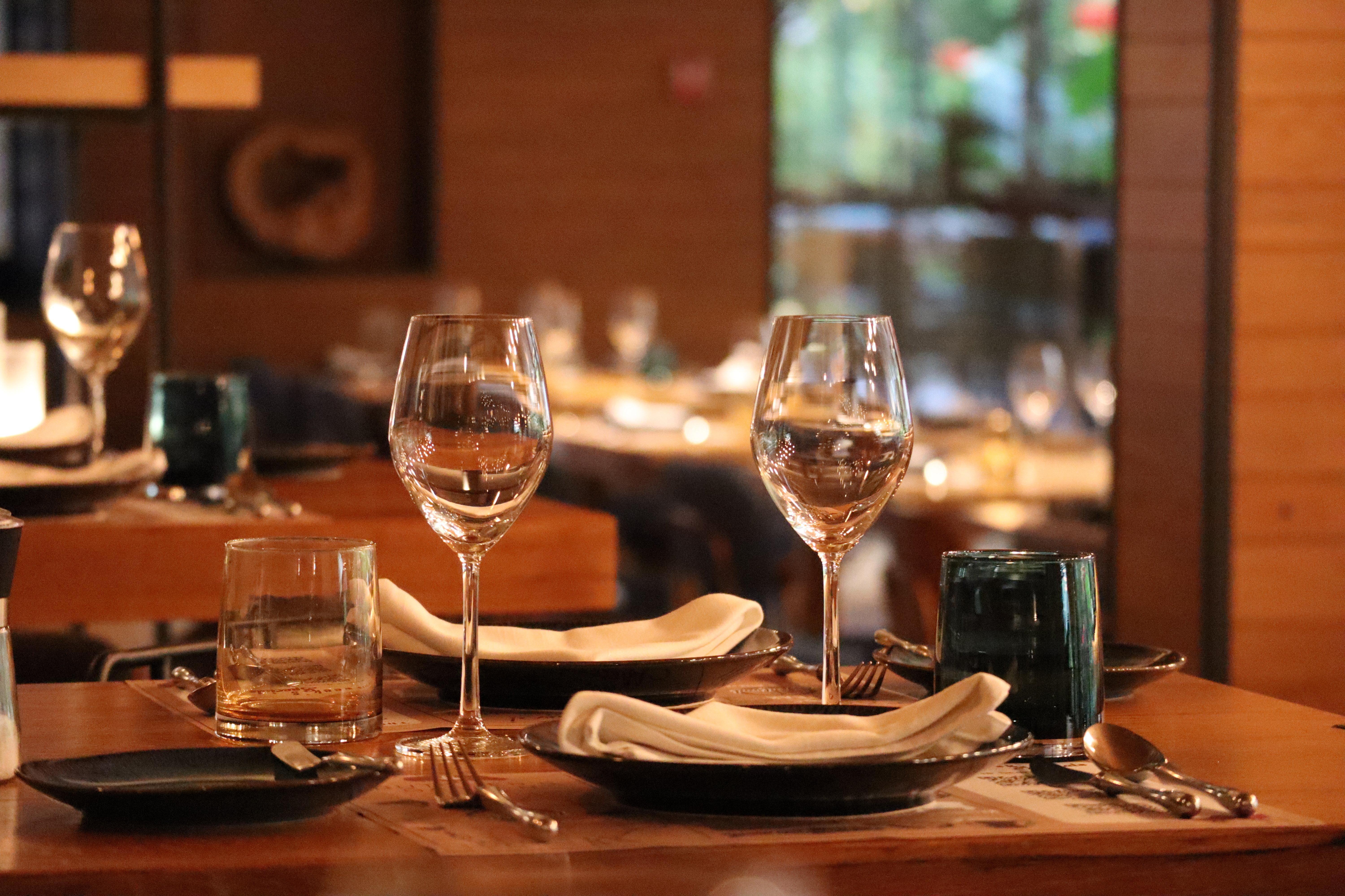 Hotel Indigo Phuket Patong By Ihg Екстериор снимка A restaurant table set for service